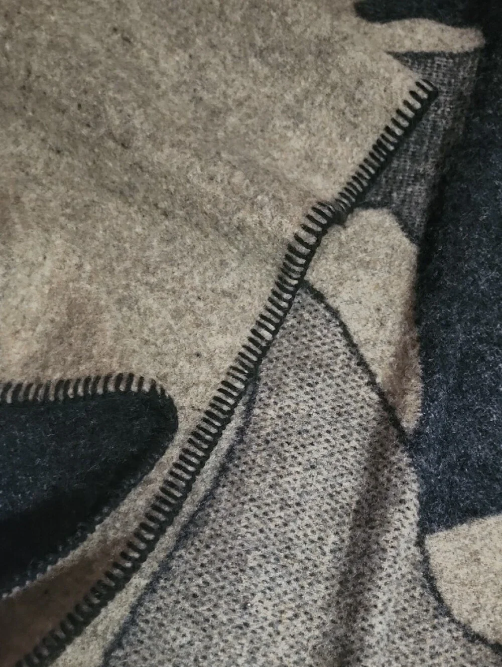 RARE! 1995 Wellspring Wool Mid Wieght Blanket - Horse Print
